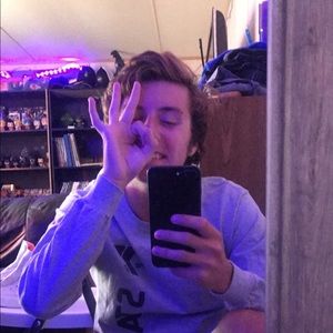 Meet your Posher, Ethan